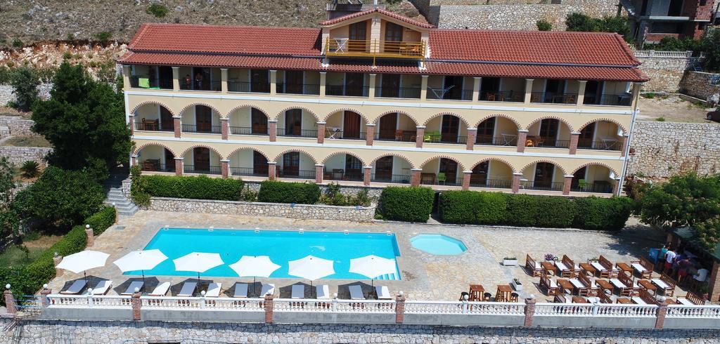 Apart-Hotel Llazari Himare Exterior photo
