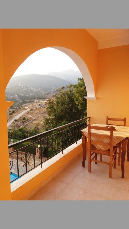 Apart-Hotel Llazari Himare Exterior photo